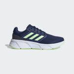 حذاء اديداس جلاكسي 6 للرجال لون أزرق ونعل أبيض-adidas Mens' Galaxy 6 Shoes - Blue